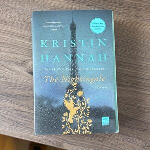 The Nightingale by Kristin Hannah Book